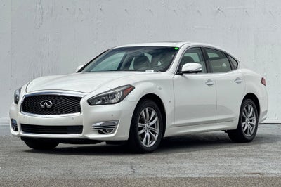 2017 INFINITI Q70 3.7 AWD