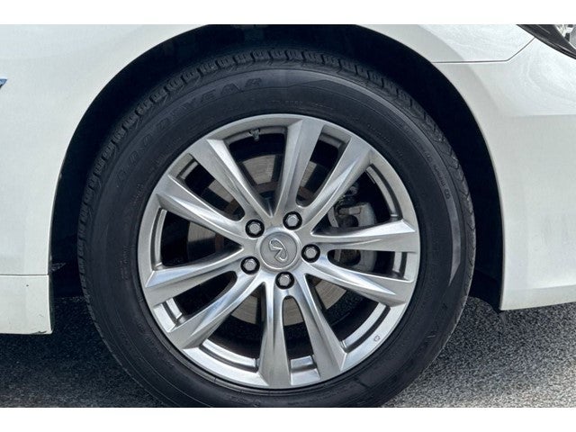 2017 INFINITI Q70 3.7 AWD