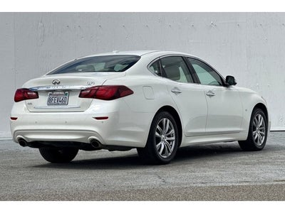 2017 INFINITI Q70 3.7 AWD