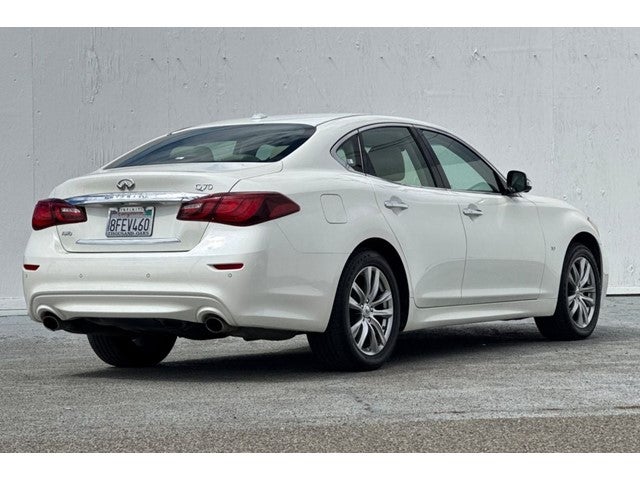2017 INFINITI Q70 3.7 AWD