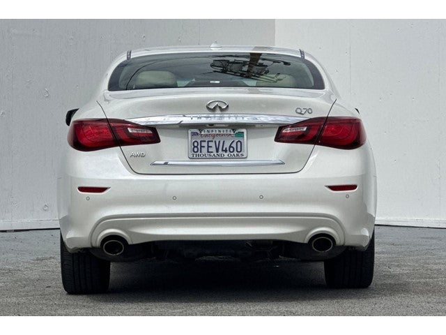 2017 INFINITI Q70 3.7 AWD