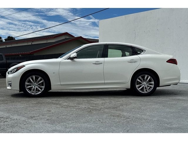 2017 INFINITI Q70 3.7 AWD