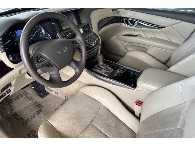 2017 INFINITI Q70 3.7 AWD