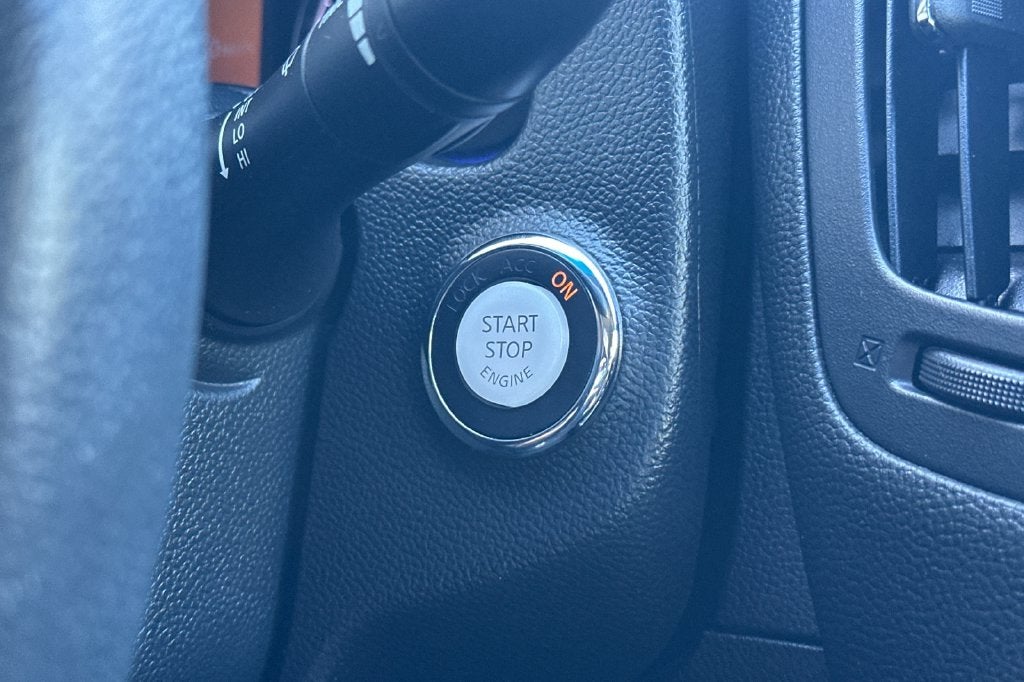 2015 INFINITI Q40 Base