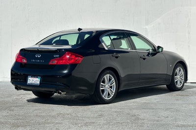 2015 INFINITI Q40 Base