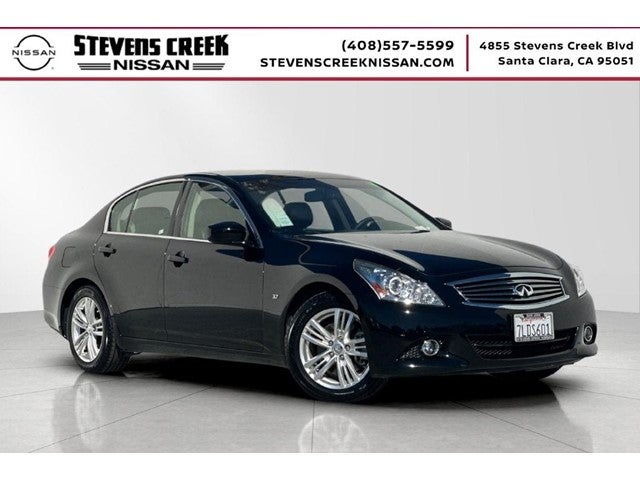 2015 INFINITI Q40 Base
