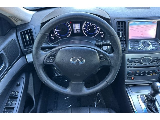 2015 INFINITI Q40 Base