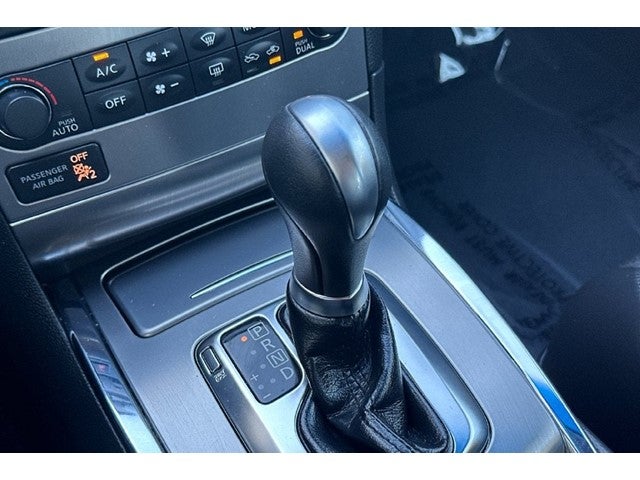 2015 INFINITI Q40 Base