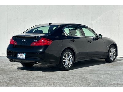 2015 INFINITI Q40 Base