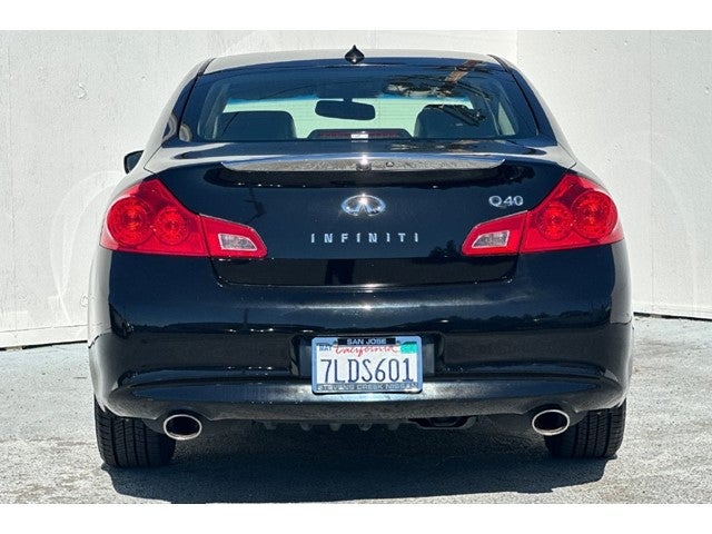 2015 INFINITI Q40 Base