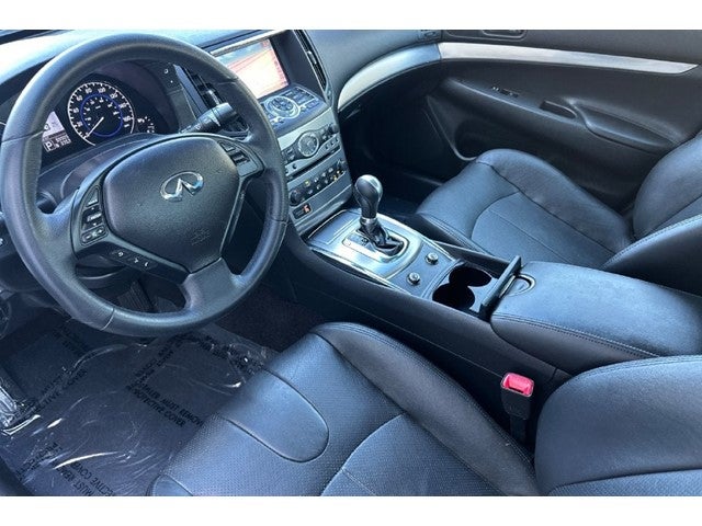 2015 INFINITI Q40 Base