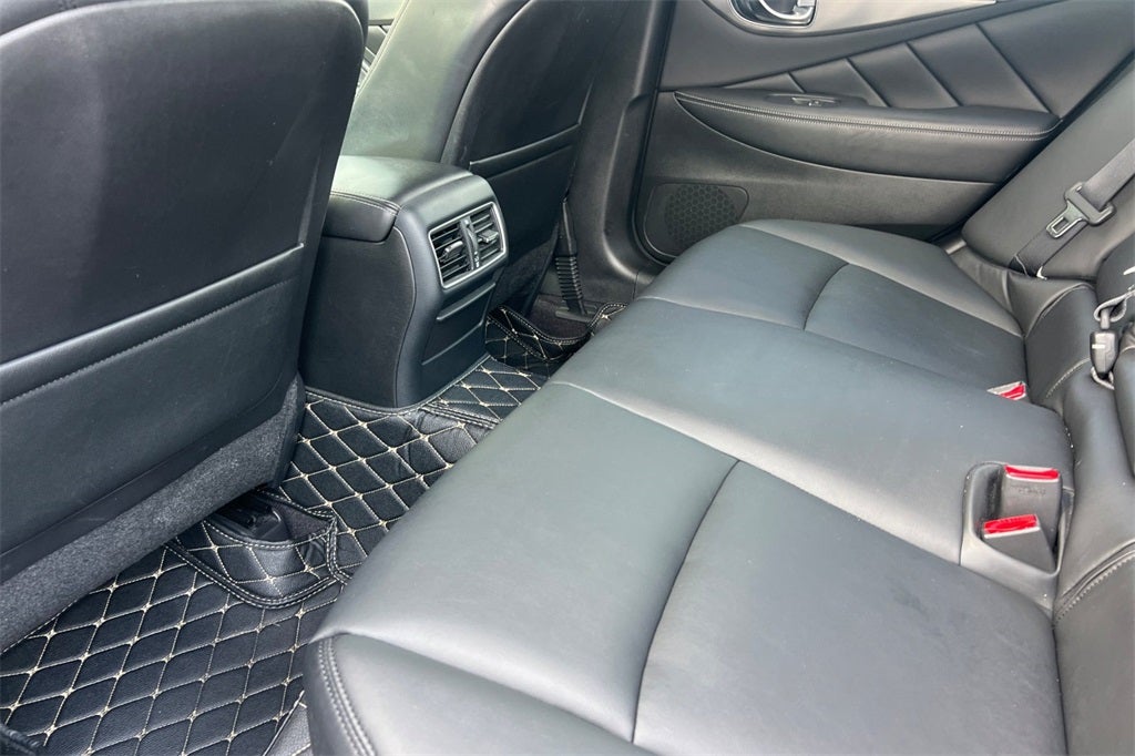 2017 INFINITI Q50 Premium