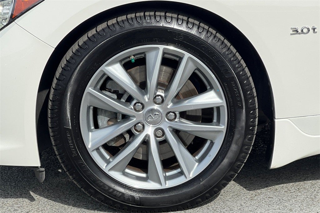 2017 INFINITI Q50 Premium