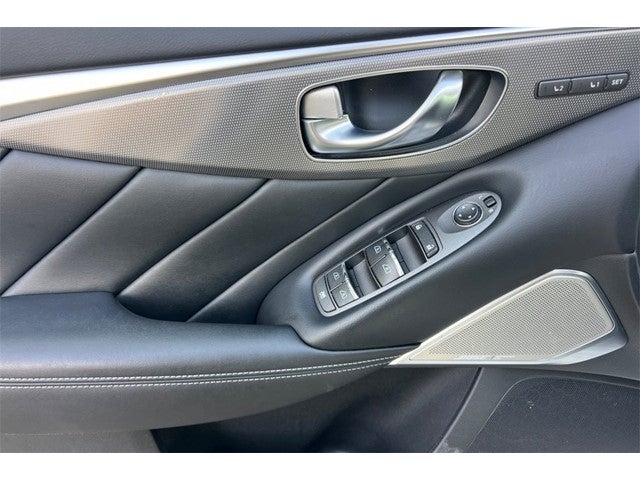 2017 INFINITI Q50 Premium