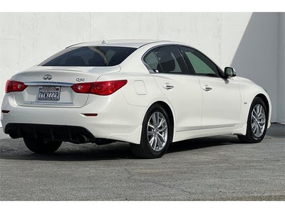 2017 INFINITI Q50 Premium