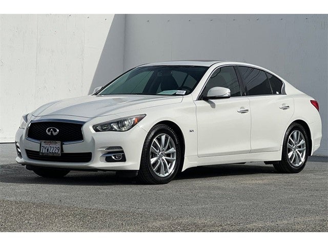 2017 INFINITI Q50 Premium