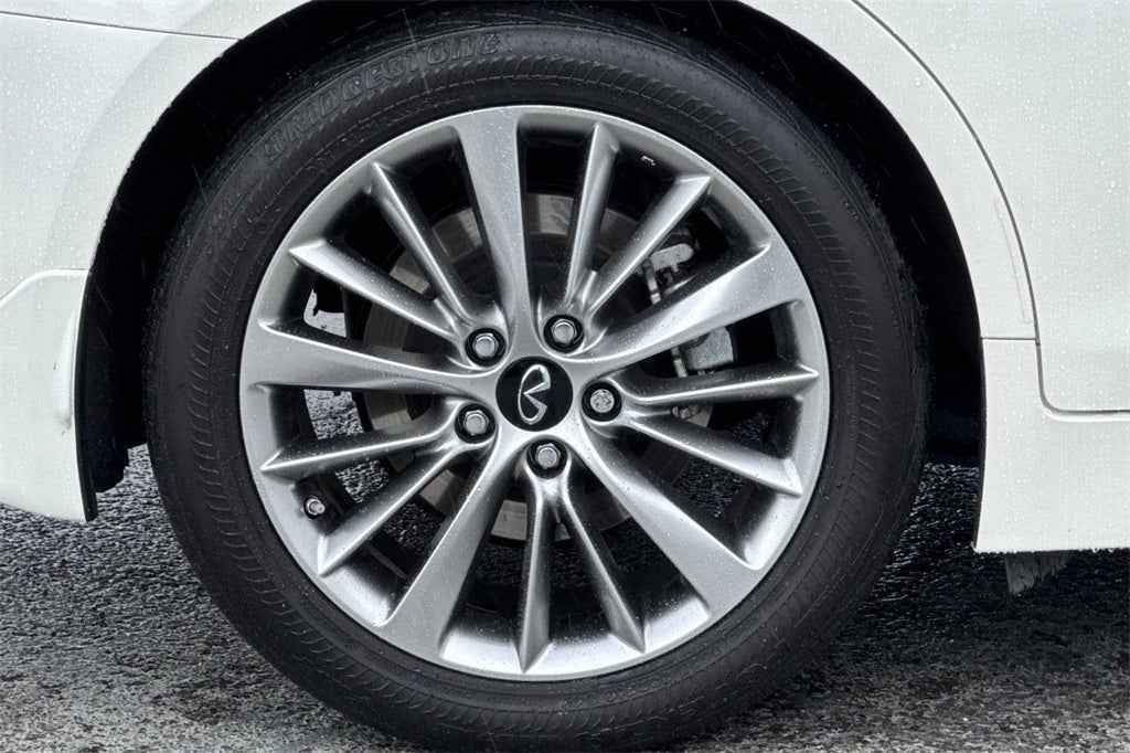 2023 INFINITI Q50 LUXE AWD