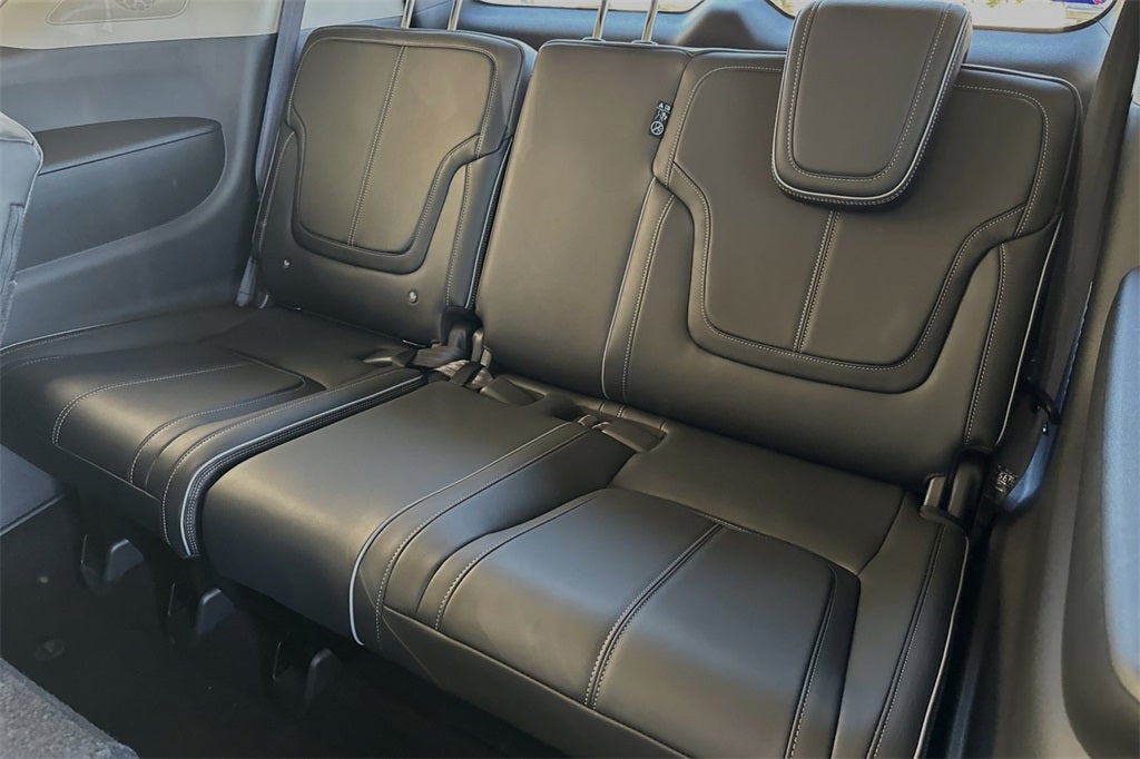 2025 INFINITI QX80 Sensory 4WD