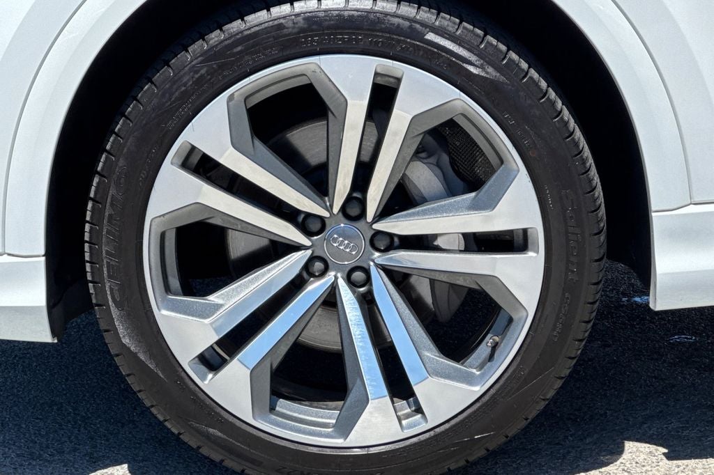 2020 Audi Q8 55 Premium Plus quattro