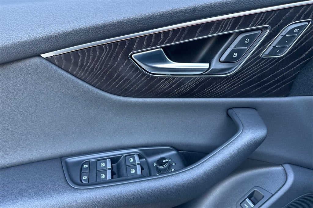 2022 Audi Q8 55 Premium Plus quattro