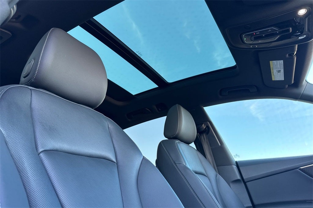 2022 Audi Q8 55 Premium Plus quattro