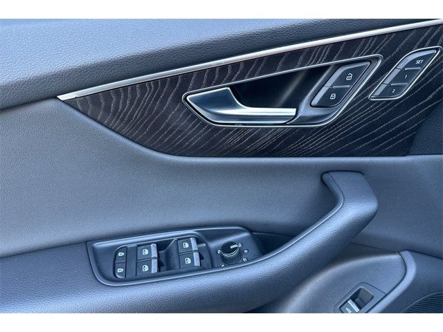 2022 Audi Q8 55 Premium Plus quattro