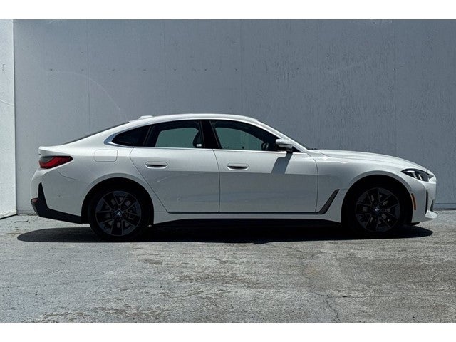 2025 BMW i4 eDrive40