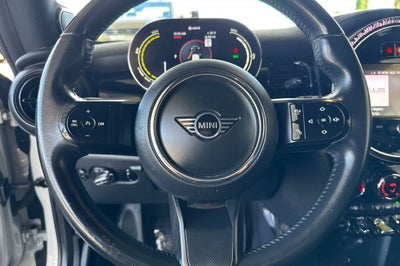 2023 MINI Cooper SE Electric .