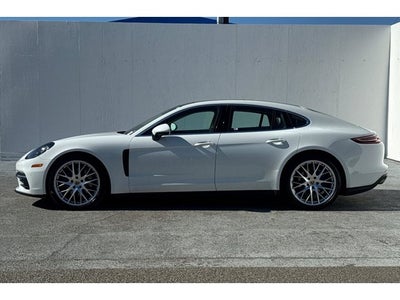 2018 Porsche Panamera 4S