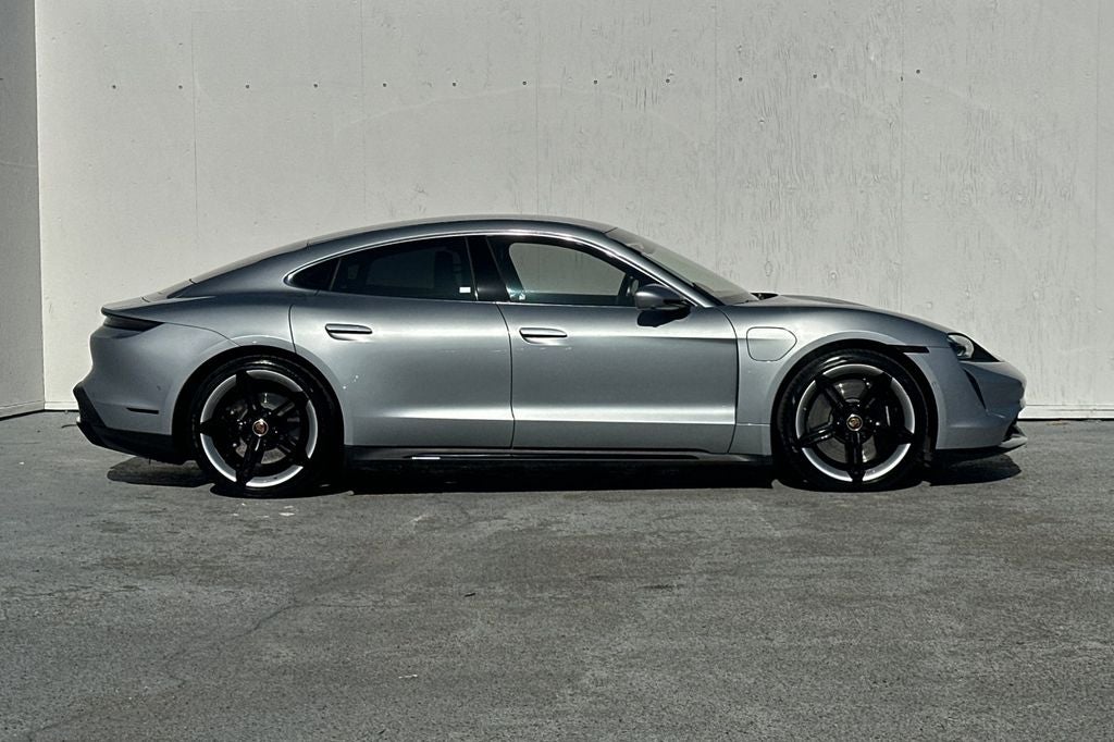 2020 Porsche Taycan Turbo