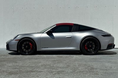 2025 Porsche 911 Targa 4 GTS