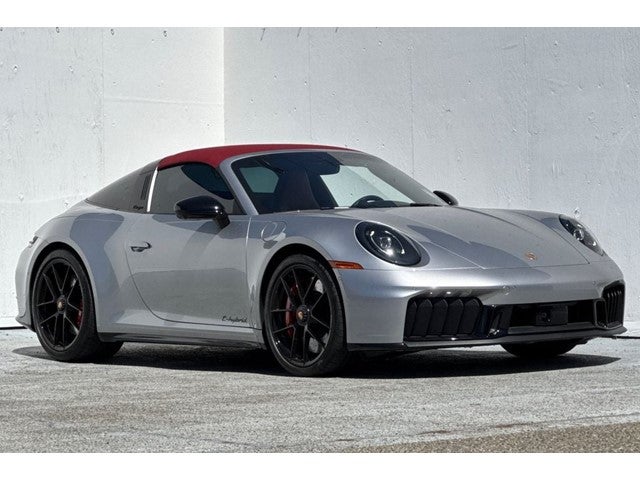 2025 Porsche 911 Targa 4 GTS