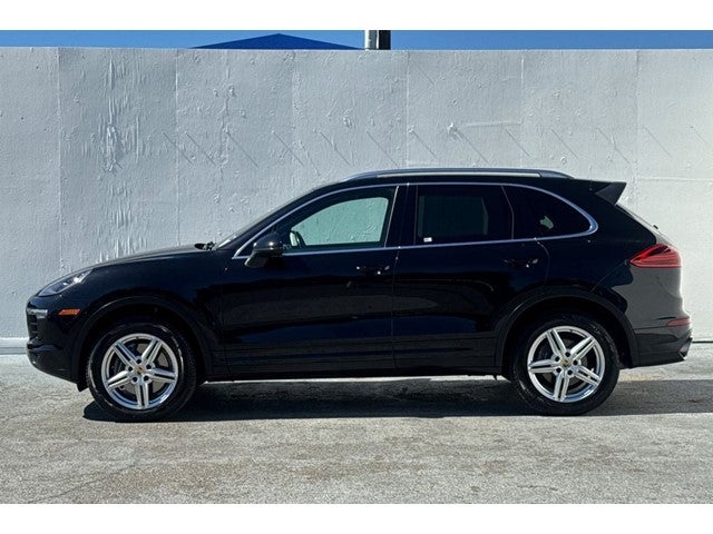 2016 Porsche Cayenne Base