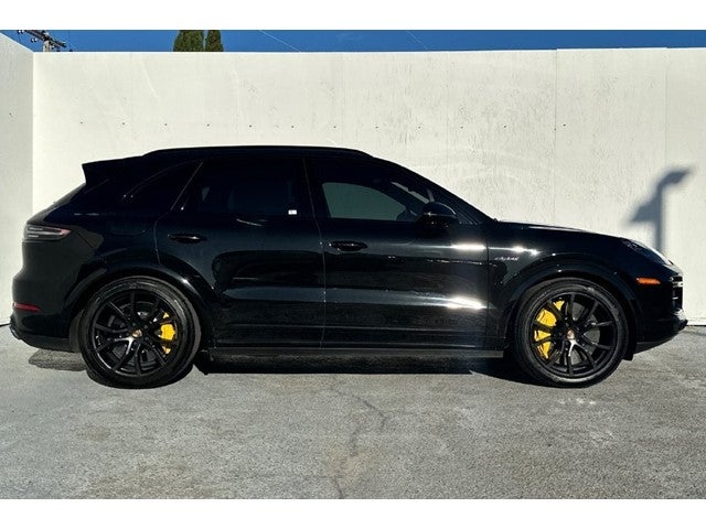 2023 Porsche Cayenne E-Hybrid Turbo S