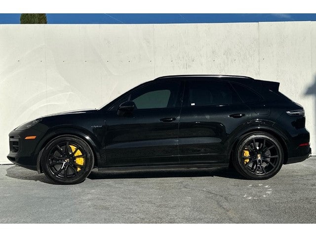 2023 Porsche Cayenne E-Hybrid Turbo S