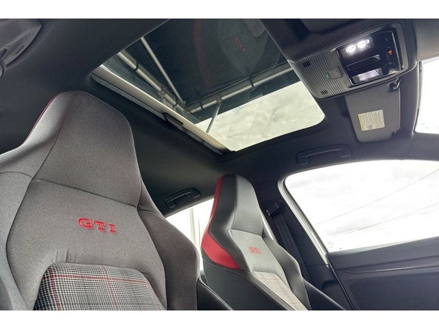 2024 Volkswagen Golf GTI 2.0T SE